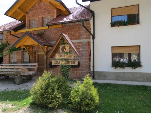 Domačija furmana Lojzeta v Dolenjem jezeru